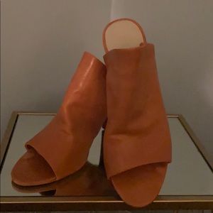 1 State Women's Sloan Leather Tan Mules